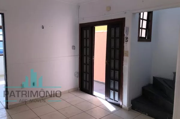 Sobrado à venda no Bairro Santa Maria em São Caetano Do Sul.