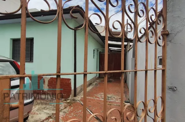 Terreno com 2 casas à venda no bairro Boa Vista em São Caetano do Sul.