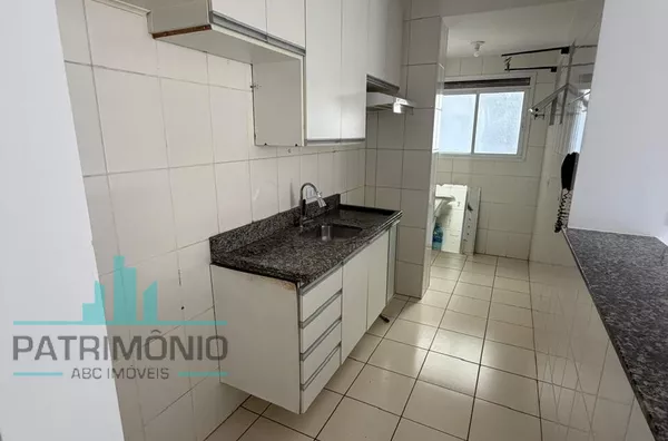 Apartamento à venda no Condomínio Spazzio Dell Art no bairro Campestre em Santo André.