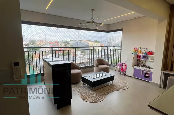 Apartamento à venda na Vila Gilda em Santo André. 