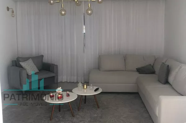 Sobrado à venda no Bairro Santa Maria em São Caetano Do Sul.