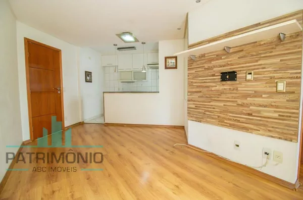 Apartamento com 50m² no Condomínio Club House à venda na Vila Alpina em São Paulo.