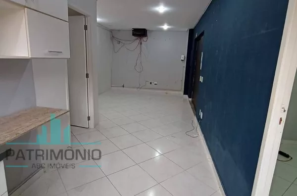 Sala comercial térrea no Medical Center para venda em São Caetano.