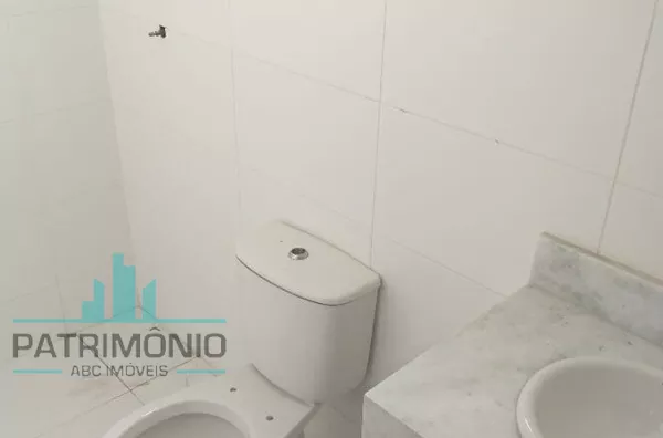 Cobertura à com 2 quartos no Parque Erasmo Assunção em Santo André.