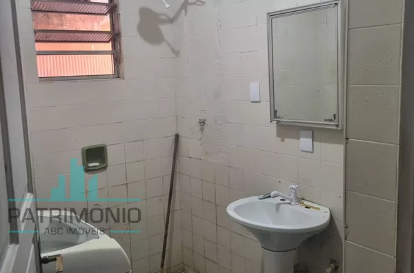 Terreno com casa de 250 m² para venda no Jardim Três Marias em São Bernardo do Campo.