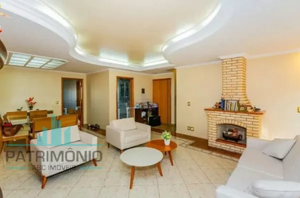 Sobrado com 425m² à venda no Bairro Boa Vista em São Caetano do Sul.