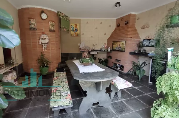 Maravilhoso sobrado à venda no Bairro Osvaldo Cruz em São Caetano Do Sul.