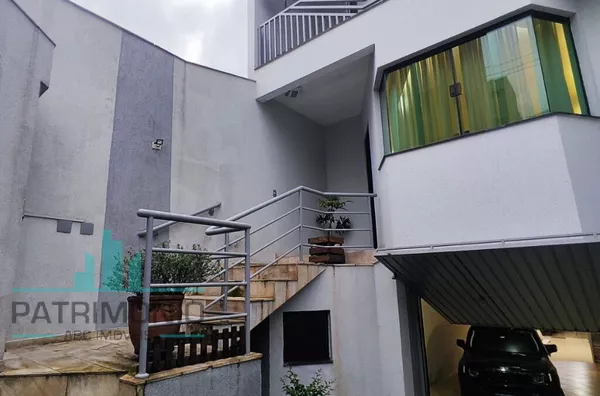 Sobrado Espaçoso com 3 Suítes e 4 Vagas – Bairro Osvaldo Cruz. - Foto 37
