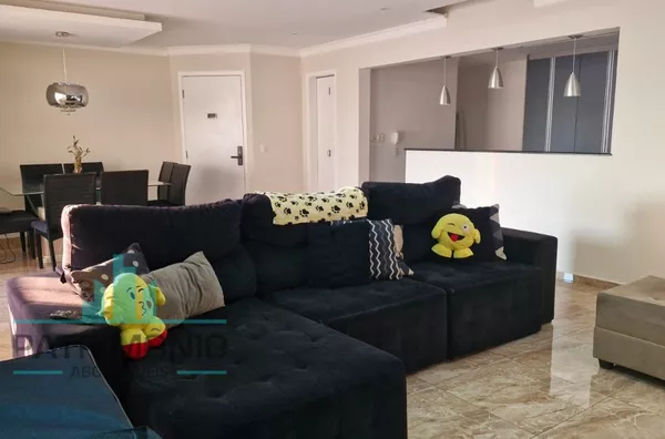 Espaçoso Apartamento à Venda no Condomínio Alegre Gran Condominium no Bairro Santa Paula em São Caetano do Sul.