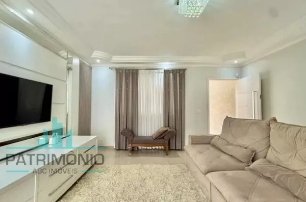 Sobrado à venda no Bairro Santa Maria em São Caetano Do Sul.