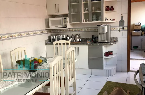 Sobrado com 300m² a venda no Bairro Santa Maria - Santo André.