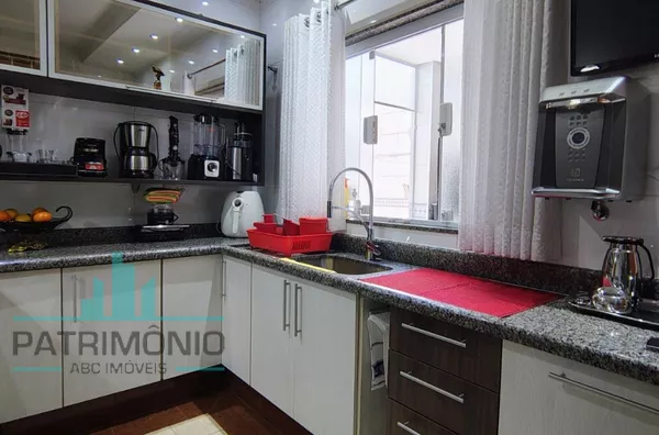 Maravilhoso sobrado à venda no Bairro Santa Paula em São Caetano do Sul.