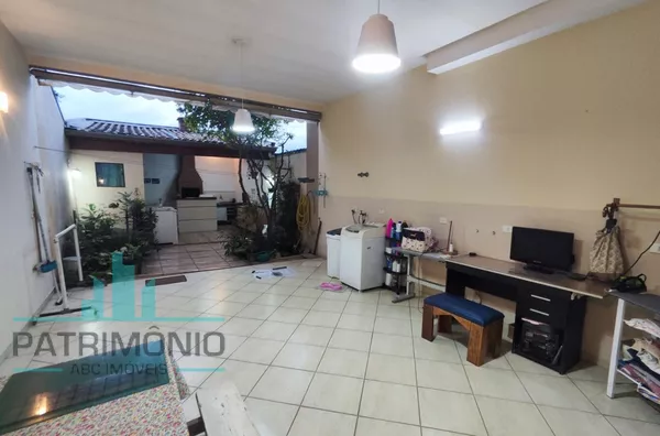 Sobrado Espaçoso com 3 Suítes e 4 Vagas – Bairro Osvaldo Cruz. - Foto 28