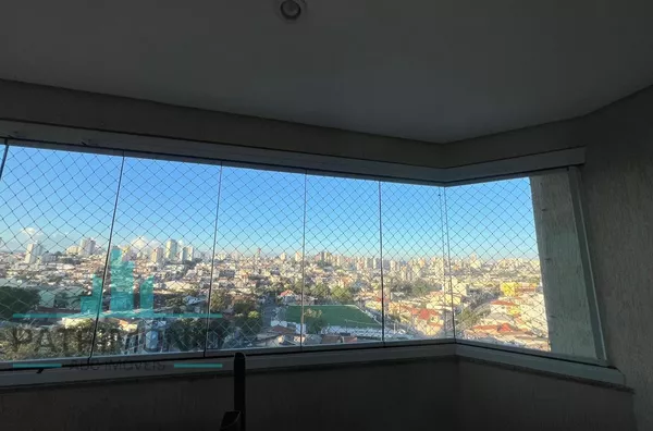Apartamento no Edifício Tutóia à venda na Vila Camilópolis em Santo André.