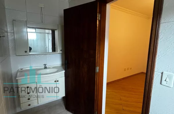 Apartamento térreo à venda no bairro Santa Maria em São Caetano do Sul.