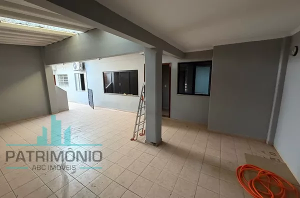 Casa para locação no bairro Cerâmica em São Caetano do Sul.