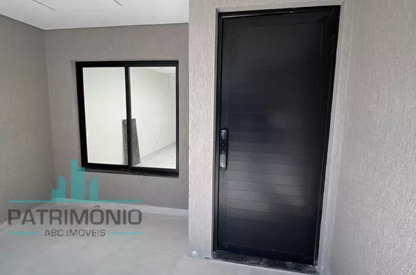 Sobrado à venda no Jardim Bela Vista em Santo André. 