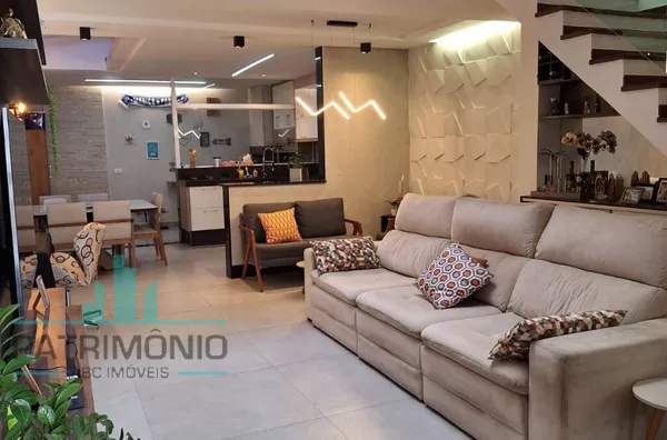 Sobrado Moderno e Reformado à venda na Vila Alpina em São André.