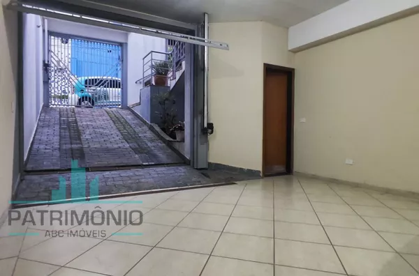 Sobrado Espaçoso com 3 Suítes e 4 Vagas – Bairro Osvaldo Cruz. - Foto 35