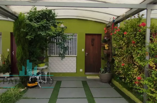 Sobrado em condomínio fechado a venda na Vila Palmares em Santo André.