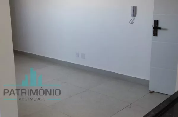 Cobertura à venda no Residencial Bella Vie no bairro Santa Maria em Santo André.