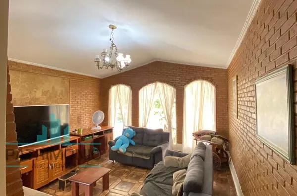 Espaçoso sobrado à venda no Bairro Jardim São Caetano - São Caetano do Sul.