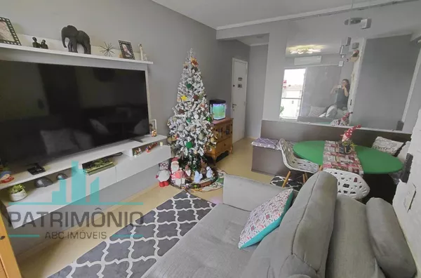 Apartamento à venda no Bairro Utinga em Santo André. 