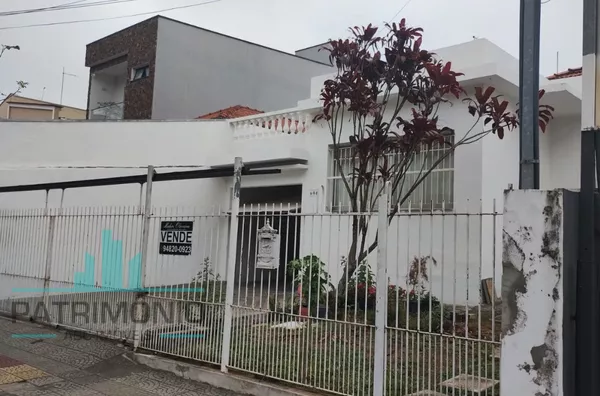 Casa à venda no Bairro Olímpico em São Caetano do Sul.