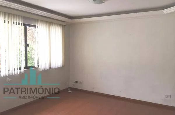 Sobrado com terreno de 5x25m² a venda no Parque São Vicente - Mauá.