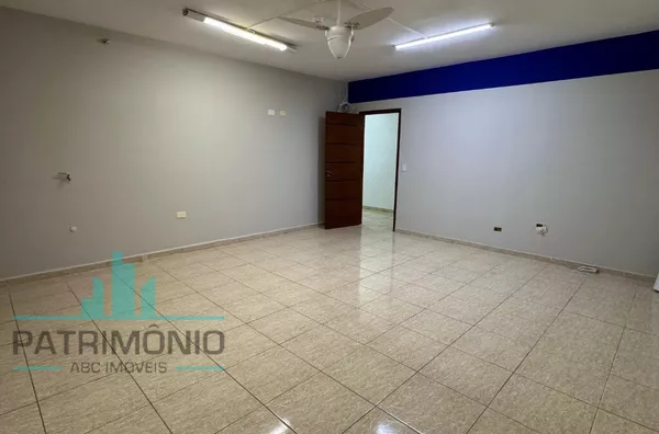 Salas comerciais para locação no bairro Barcelona em São Caetano do Sul.