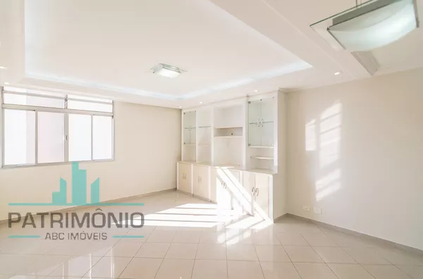 Apartamento disponível para venda e locação no Centro em São Caetano do Sul.