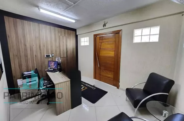 Sobrado mobiliado para locação comercial no bairro Barcelona em São Caetano do Sul. 