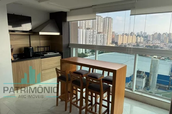 Apartamento porteira fechada à venda no Sky Patriani na Vila Scarpelli em Santo André.