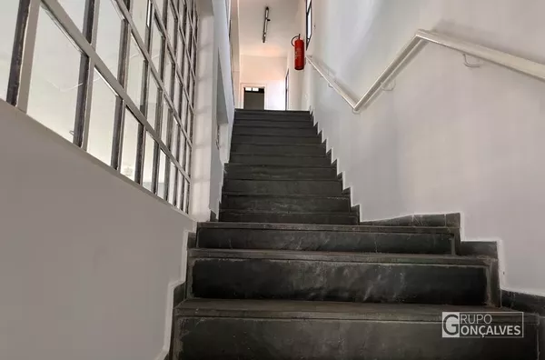 BELÍSSIMO PRÉDIO COMERCIAL PENHA 