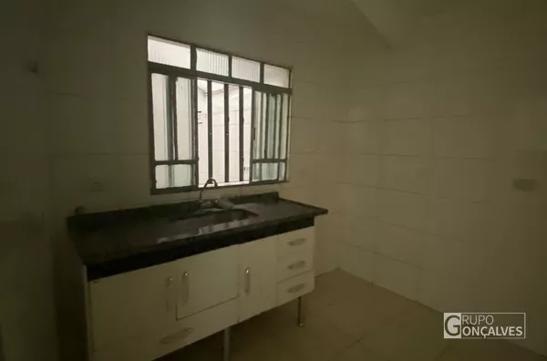 Casa para locação com 2 dormitórios - Jd. Santa Teresinha