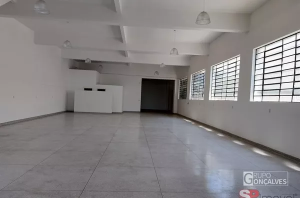 PRÉDIO COMERCIAL (EXCELENTE LOCALIZAÇÃO)