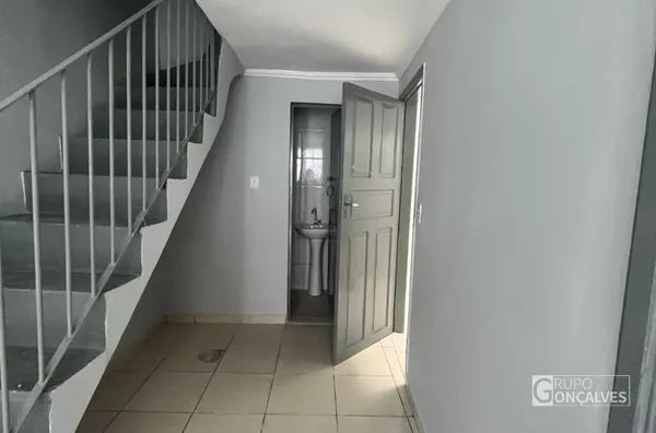 Casa para locação com 2 dormitórios - Jd. Santa Teresinha