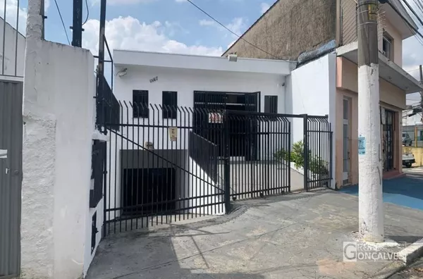 Salão para locação e/ou venda com 5 vagas disponíveis, 2 banheiros... - Vila Talarico 