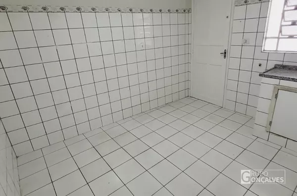 Apartamento para locação no bairro Anália Franco, 2 dorm, 52m, sem vaga