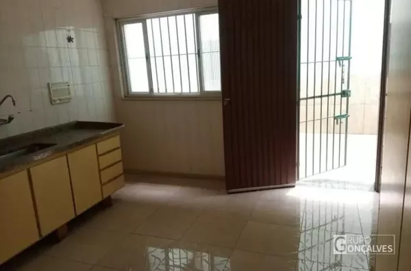 Casa com 7 quartos para alugar na Rua Castelo de Paiva, 51, Jardim Ipanema (Cidade Líder), São Paulo