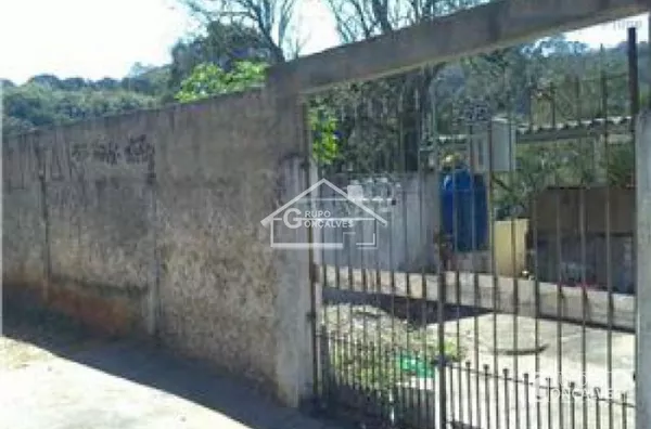 Terreno próximo ao Horto Florestal.