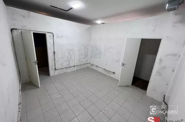 ÓTIMO PRÉDIO COMERCIAL NO CORAÇÃO DE SÃO PAULO