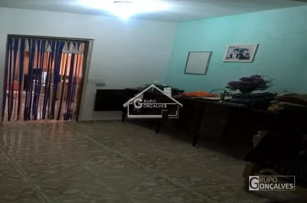 Venda - Assobradada no bairro VILA MATILDE, 5 dormitórios, 10 vagas, 317.00 m².