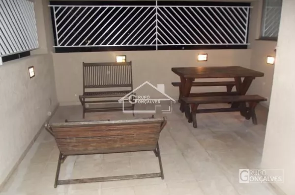 Maravilhoso Apartamento Cobertura com armários novos.