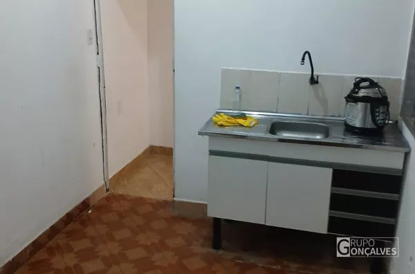 Casa Térrea, não independente, para Locação no bairro JARDIM BANDEIRANTES, 1 dormitórios, 40 m²