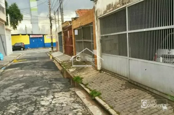 Linda casa no Bairro do Tatuapé/Parque São Jorge. Próximo ao clube do Corinthians.