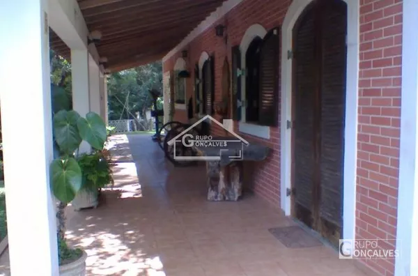 Chácara em Nazaré Paulista para venda com 48400 m² de área total - 7 dormitórios, 20 vagas, 360 m² e lazer completo  - 90 km de São Paulo