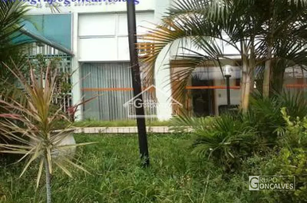 Ótimo apartamento no 12º andar com 54 m², 2 dormitórios , sala 2 ambientes, cozinha com armários , wc, 1 vaga de garagem. Ótima localização , próximo de comércios , mercados.