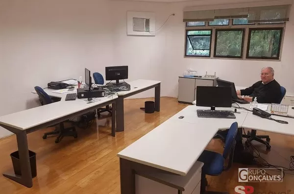 Belíssimo Prédio Comercial para locação 