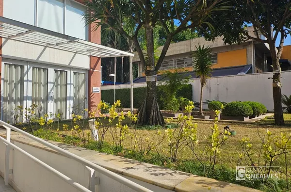 Condomínio Verical House